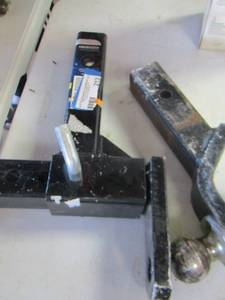 lot 213 image: Ball mount with paperwork, trailer hitch with ball