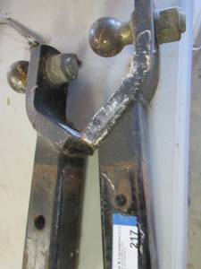 lot 217 image: Trailer hitch qty 2