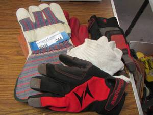 lot 244 image: work gloves
