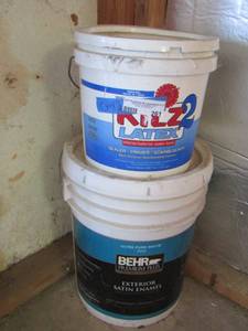 lot 261 image: Satin enamel by BEHR 5 gallon opened