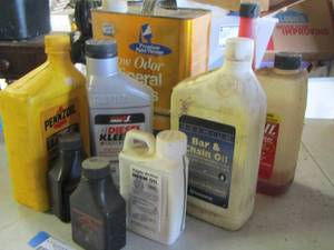 lot 268 image: Bar and chain oil- 2 cycle oils- Type F transmission fluid