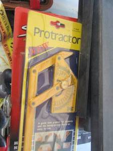 lot 321 image: Stinger micro cleaning kit- protractor 6 12 block plane and more