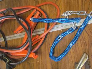 lot 330 image: Chain- jumper cables