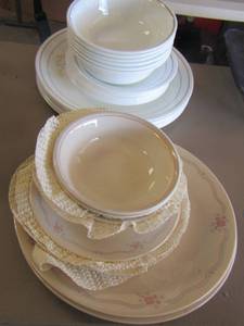 lot 334 image: Corelle dishes- 6 bowls- 8 saucers- 8 dinner plates- floral correll dishes-