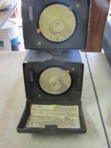 lot 338 image: Low voltage transformers qty2