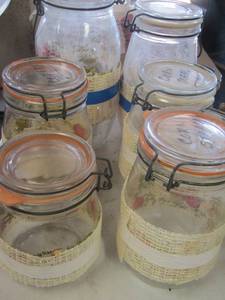 lot 340 image: Floral design set of 6 canisters