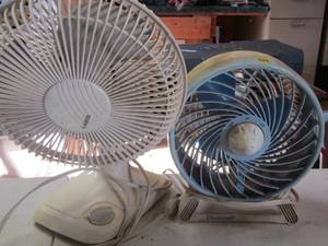 lot 346 image: 2 used table fans
