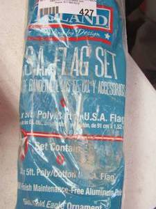 lot 427 image: Flag pole set