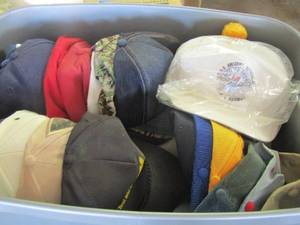 lot 436 image: Mens baseball caps- many many brands and labels