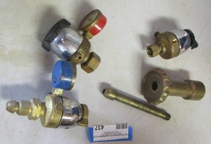 lot 437 image: Brass pressure torch gauges