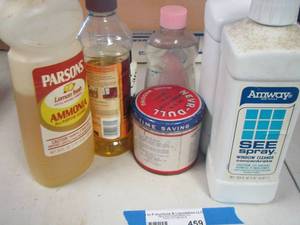 lot 459 image: Window cleaner - ammonia- old english plus