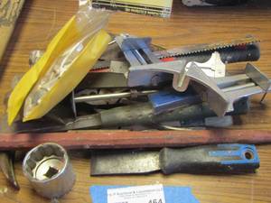 lot 464 image: Scrappers- wire disc- hammers- tarp repair kit plus