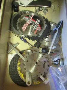 lot 471 image: saw blades-