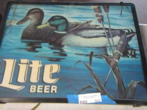 lot 502 image: Lite beer hanging sign
