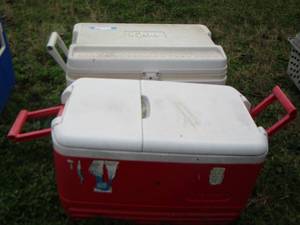 lot 512 image: igloo ice chest qty 2