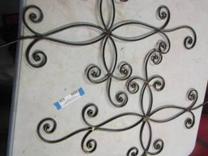 lot 528 image: Metal wall art approx. size 2412