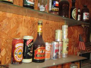 lot 581 image: lot of vintage beer cans dcor collection use