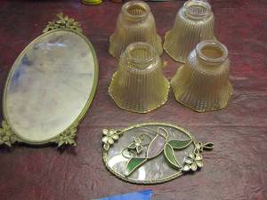 lot 613 image: Light fixtures- mirrow trey- stain glass hummingbird