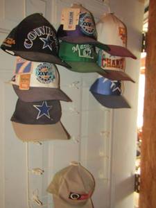 lot 588 image: Dallas cowboy & Dallas maverick champion ship hats