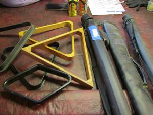 lot 610 image: 5 pool qs - 3 empty pool stick cases