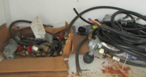 lot 623 image: Propane tank hoses and nozels