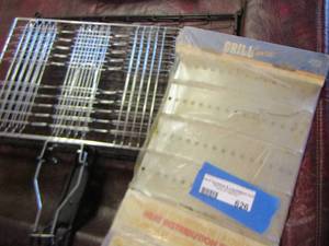 lot 626 image: grill heat distribution plate- hot dog grillers