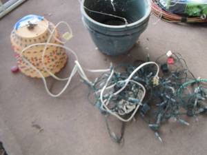 lot 659 image: plant pots qty3- hanging light- Christmas lights