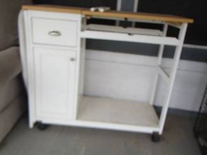 lot 674 image: 1 drawer 1 door outside rolling bar