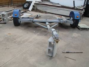 lot 1 image: Car Dolly