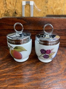 lot 10 image: Egg Coddlers