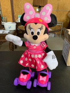 lot 82 image: Minnie Mouse