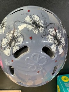 lot 89 image: Bicycle helmet