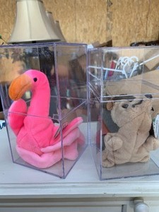 lot 92 image: Collectable Toys