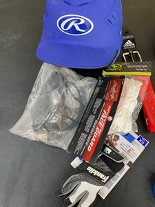 lot 93 image: Sporting goods lot