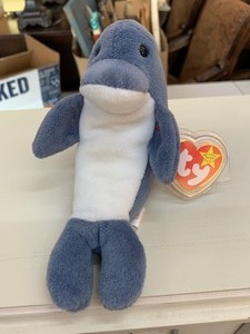 lot 99 image: Plush dolphin TY