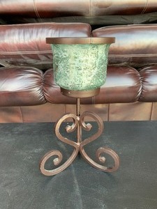 lot 122 image: Candle holder