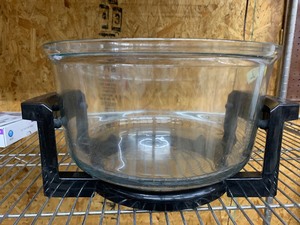 lot 192 image: Large mixing bowl
