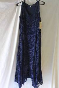 lot 10 image: Reba Navy Winter Jewels Dress Size Medium