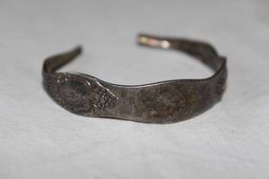 lot 177 image: Vintage Spoon Handle Bracelet