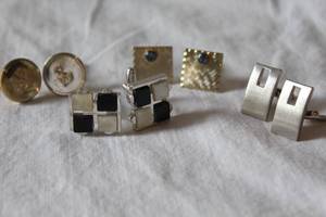 lot 180 image: Cufflink Lot