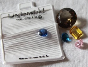 lot 186 image: Gemstone Lot