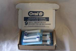 lot 202 image: Oral B Electric Toothbrush Head Replacements