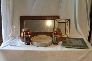 lot 263 image: Home Decor Lot