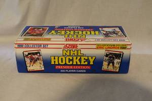 lot 276 image: 1990 Score NHL Premiere Edition Collector Cards