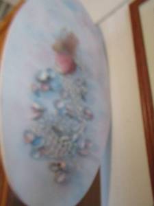 lot 770 image: 29x16 oval seashell art