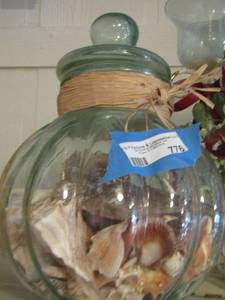 lot 776 image: glass jar with lid full of seashells