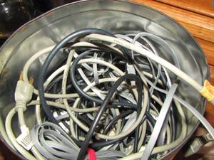lot 806 image: phone wire - computer wire