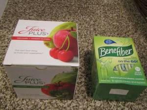 lot 822 image: Benefiber opened single packs   &  Juice plus vitamins