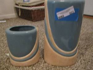 lot 823 image: vases qty 2 1-12 - 1-18 both match