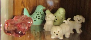 lot 860 image: 3 white dog dcor - glass birds qty 2- 2 pink glass bunnies holds tea light candles